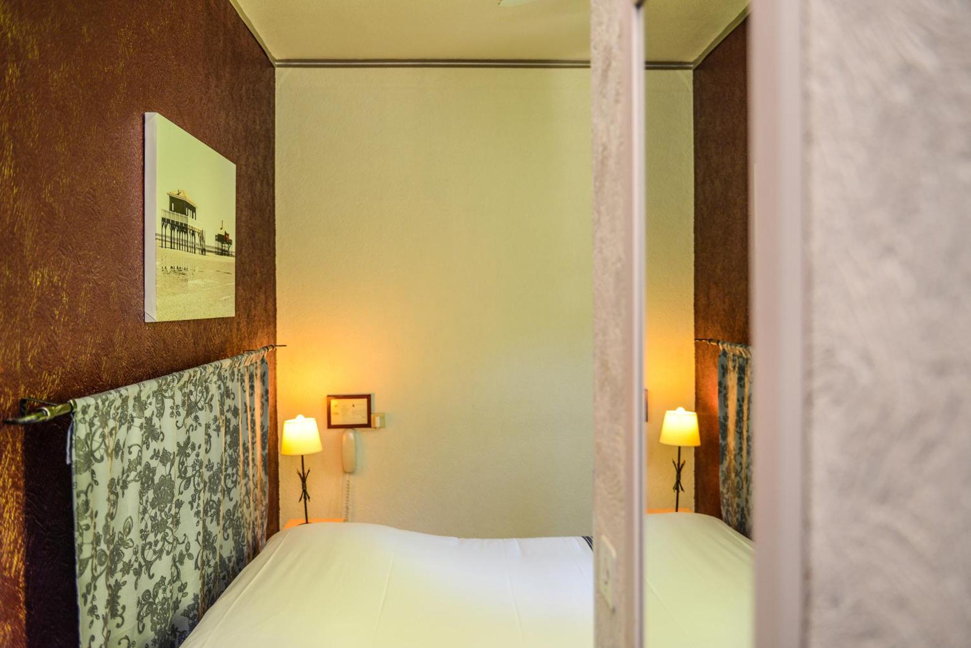 Logis Hostellerie Du Neez Gan Δωμάτιο φωτογραφία