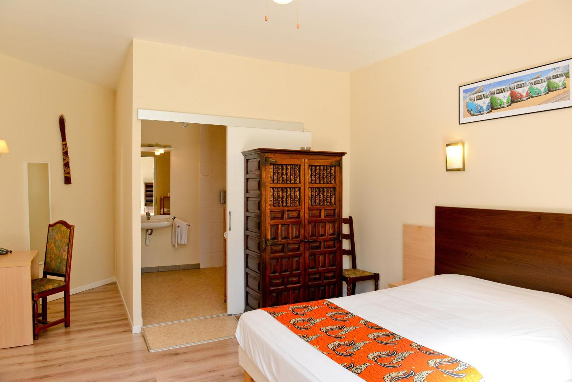 Logis Hostellerie Du Neez Gan Εξωτερικό φωτογραφία