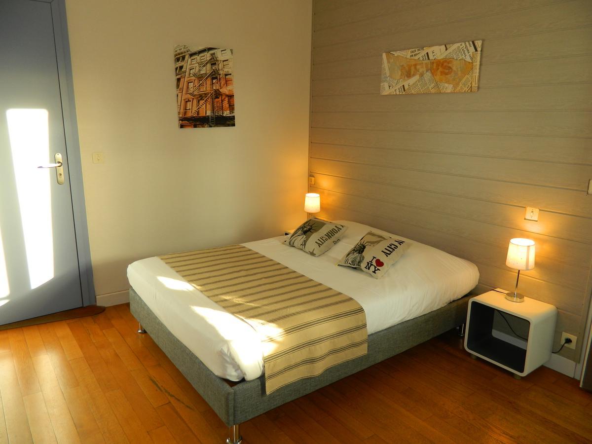 Logis Hostellerie Du Neez Gan Εξωτερικό φωτογραφία