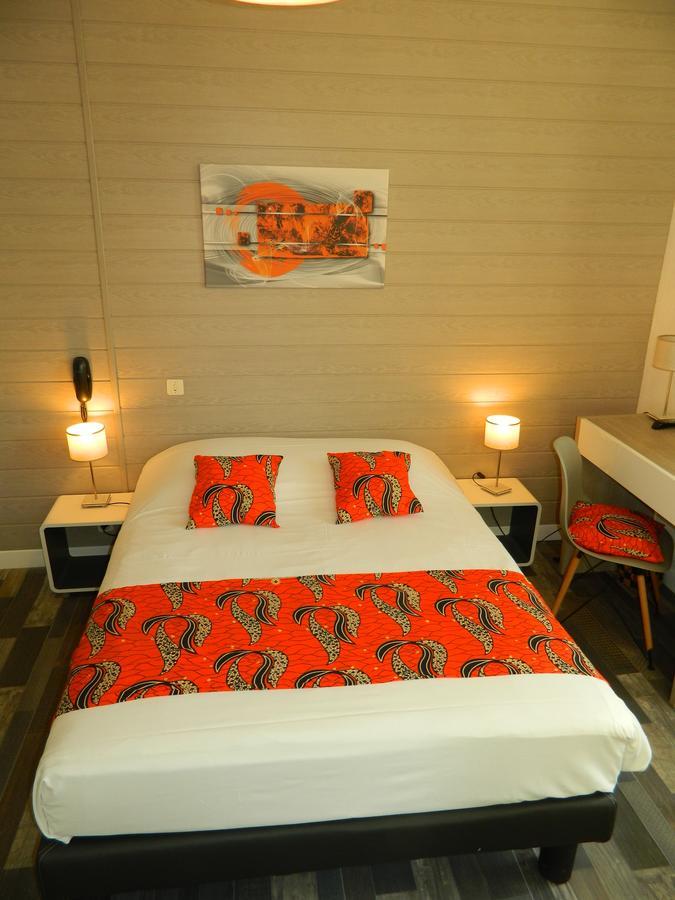 Logis Hostellerie Du Neez Gan Εξωτερικό φωτογραφία