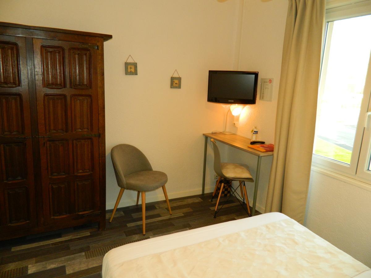 Logis Hostellerie Du Neez Gan Εξωτερικό φωτογραφία