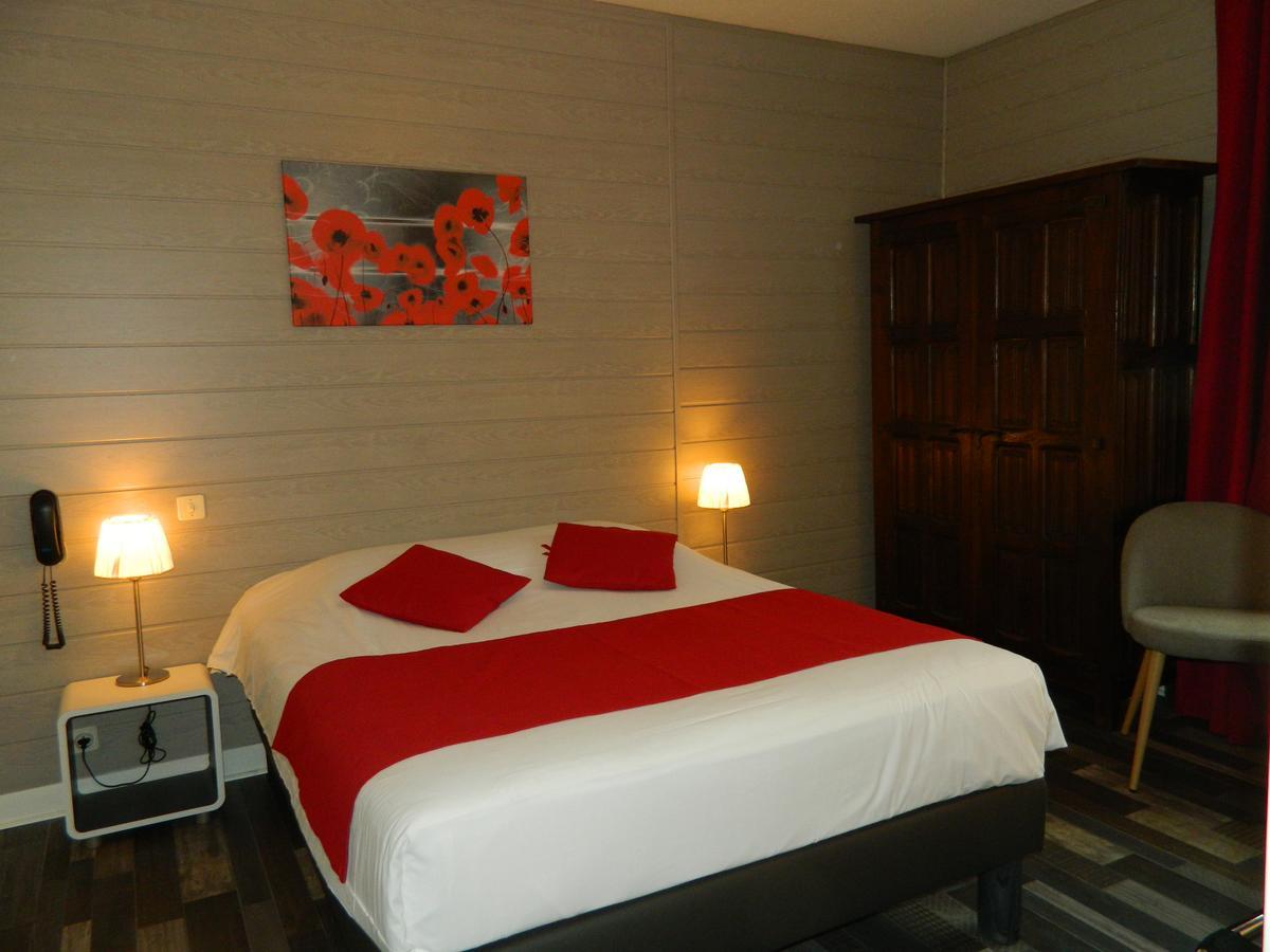 Logis Hostellerie Du Neez Gan Εξωτερικό φωτογραφία