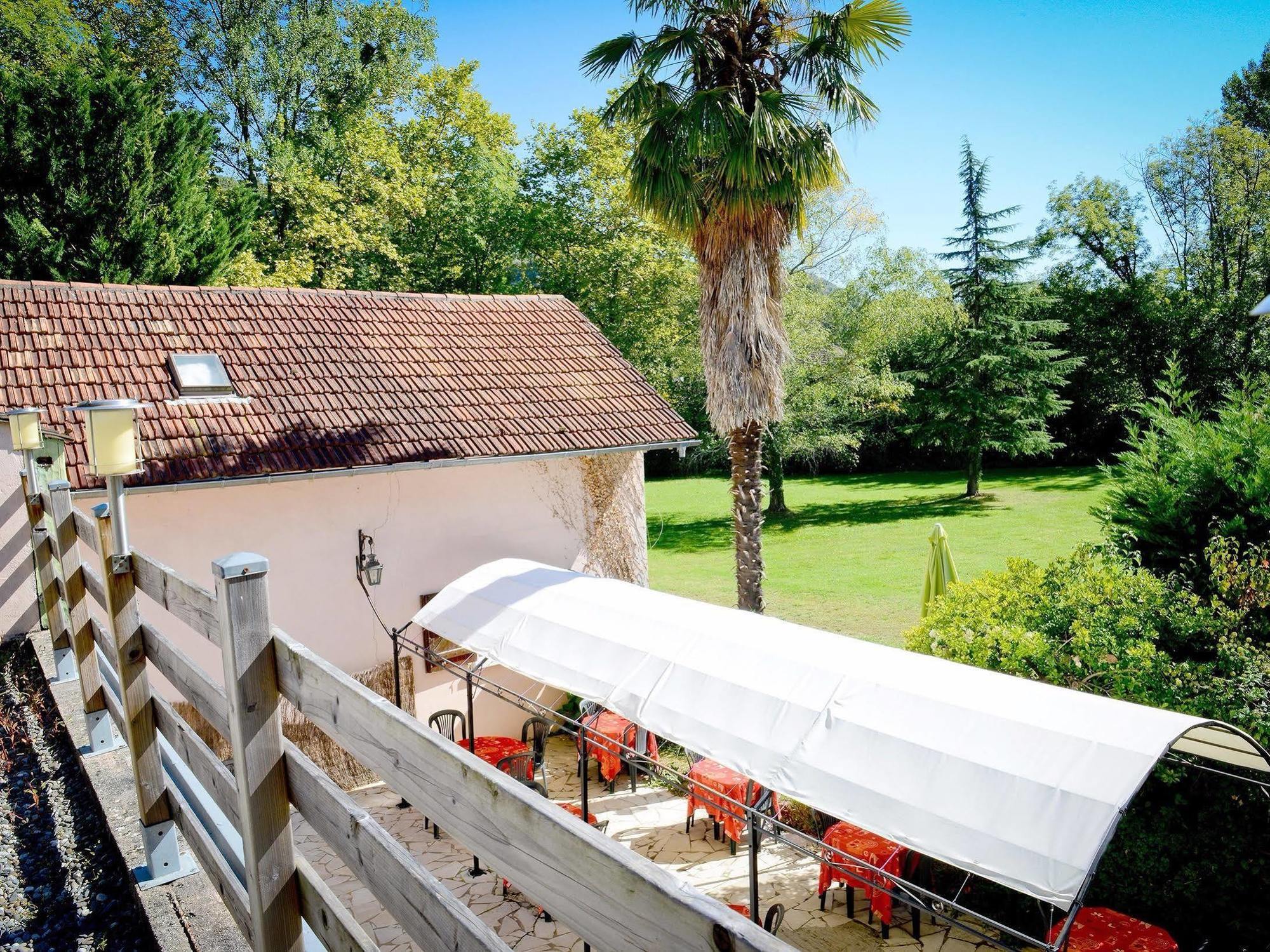 Logis Hostellerie Du Neez Gan Εξωτερικό φωτογραφία