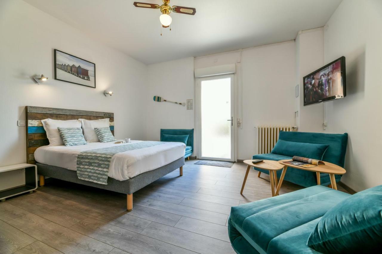 Logis Hostellerie Du Neez Gan Εξωτερικό φωτογραφία