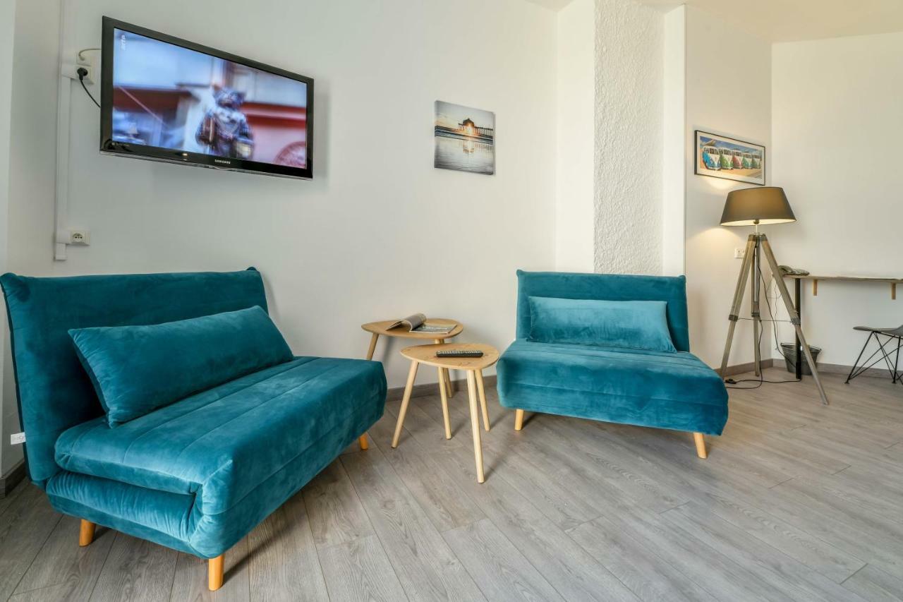 Logis Hostellerie Du Neez Gan Εξωτερικό φωτογραφία